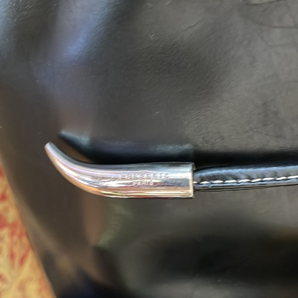 🌺 FREDERIC PARIS; Beautiful Black Leather Medium-Sized Handbag in GREAT Shape!! - Picture 5 of 16